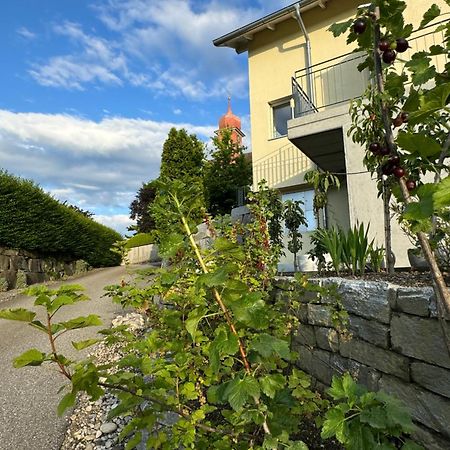 Villa Modern Ufhusen Exteriör bild